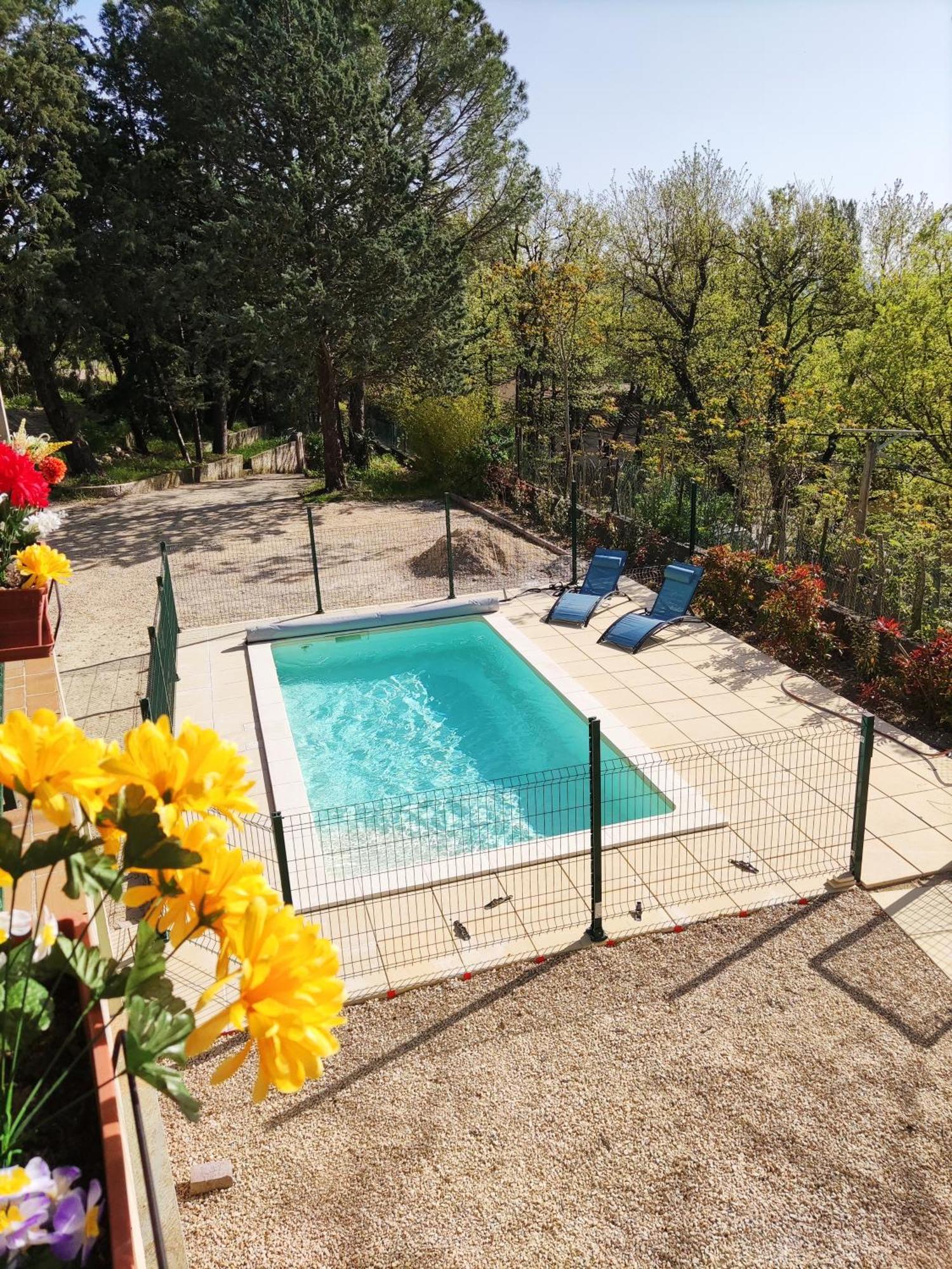 Maison Confortable A Ansouis Dans Le Luberon מראה חיצוני תמונה