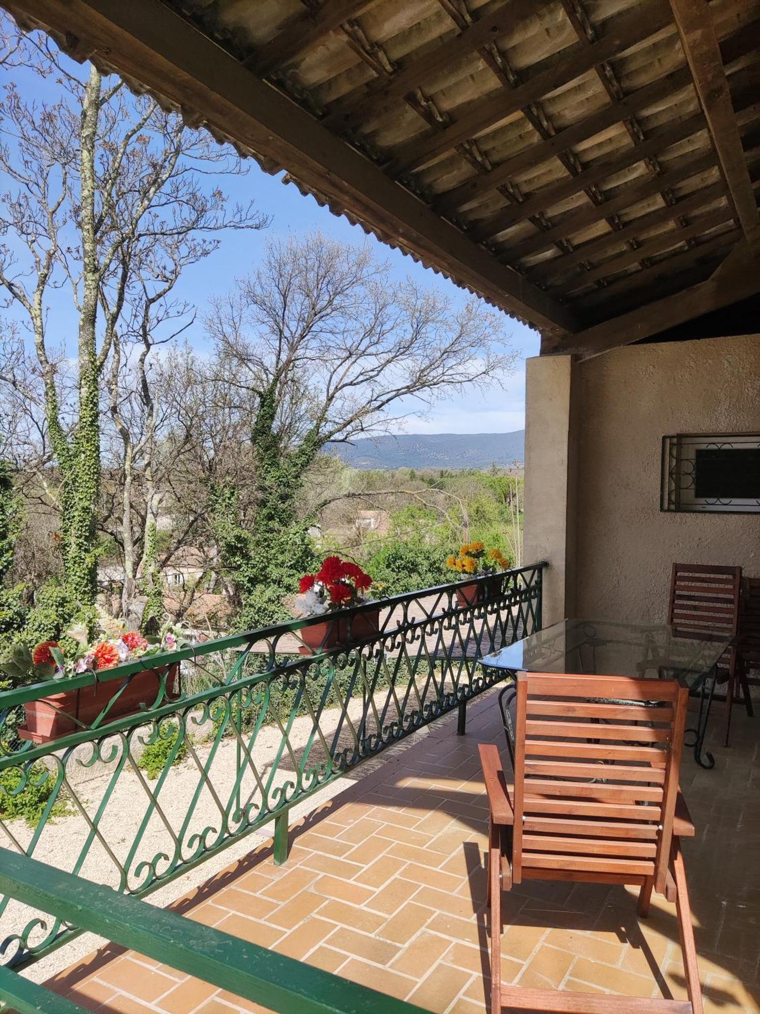 Maison Confortable A Ansouis Dans Le Luberon מראה חיצוני תמונה