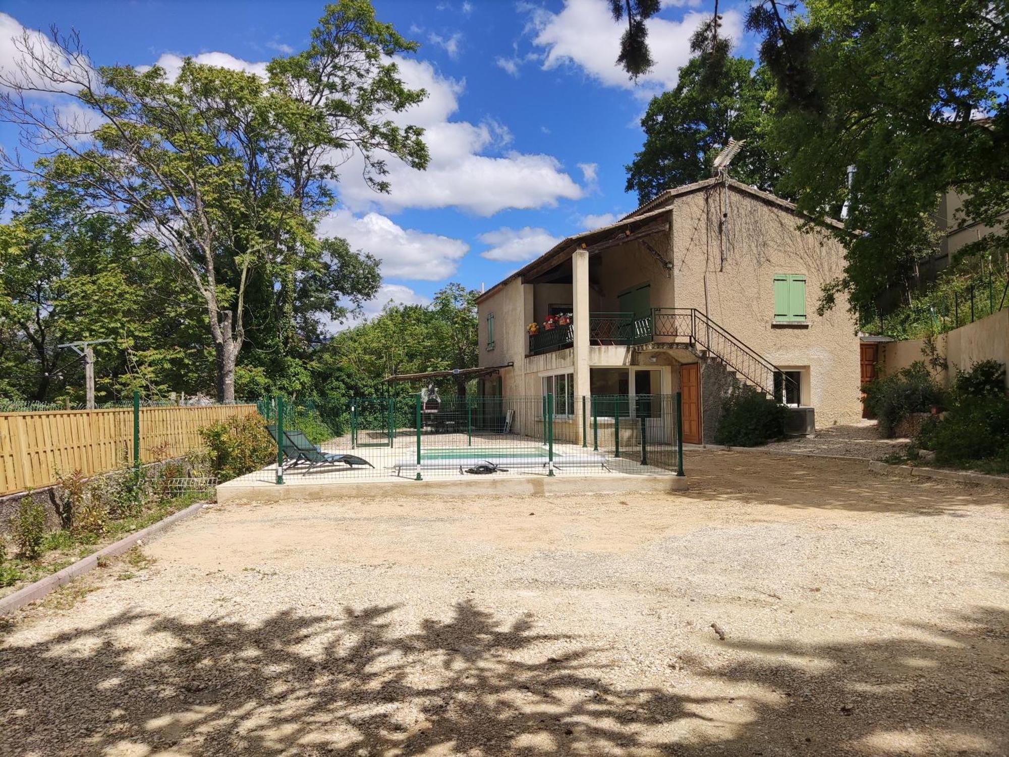 Maison Confortable A Ansouis Dans Le Luberon מראה חיצוני תמונה