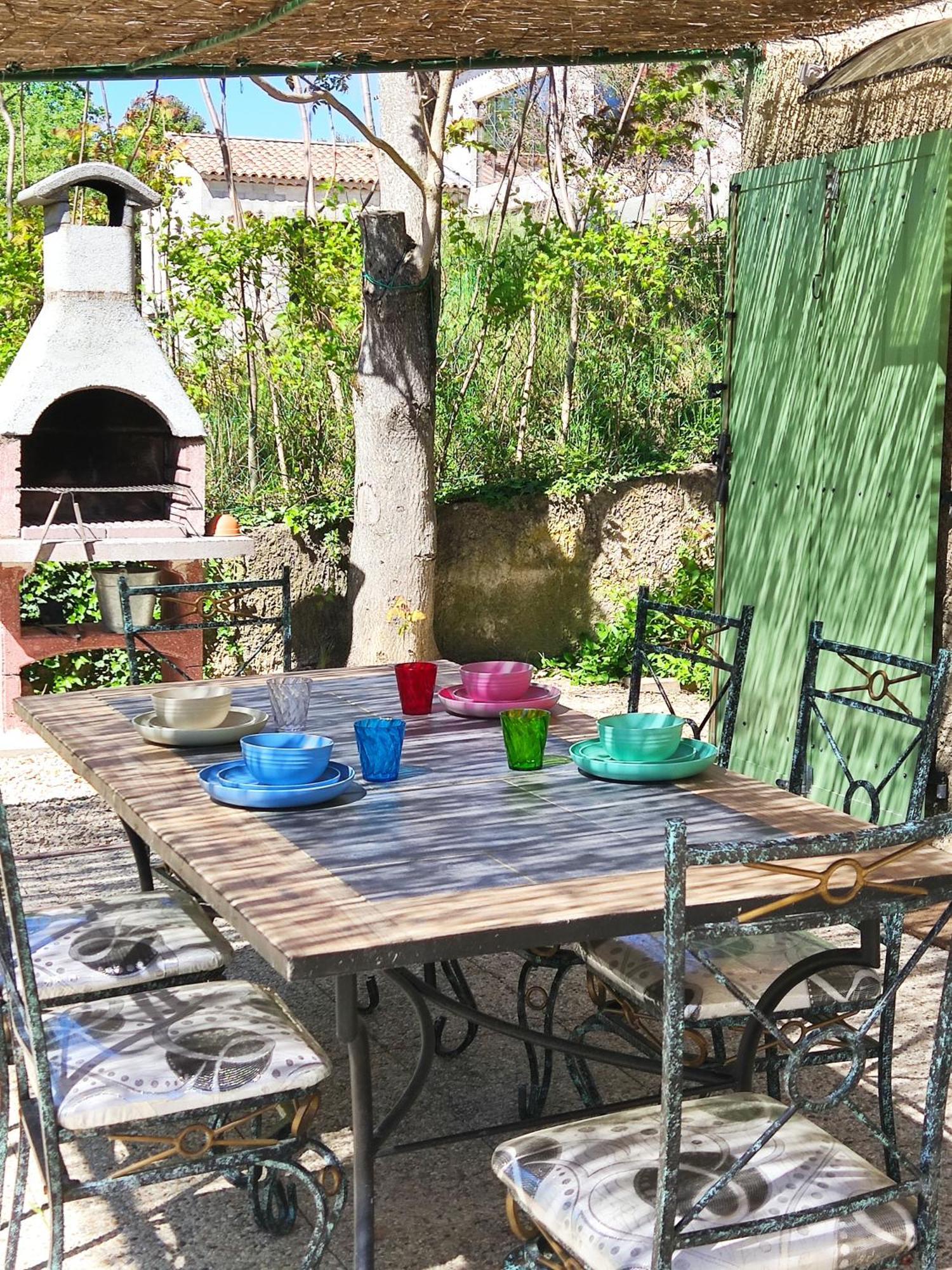 Maison Confortable A Ansouis Dans Le Luberon מראה חיצוני תמונה